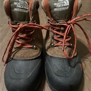 The North Face Brown Suede & Black Rubber Waterproof Boots with Rust Laces
